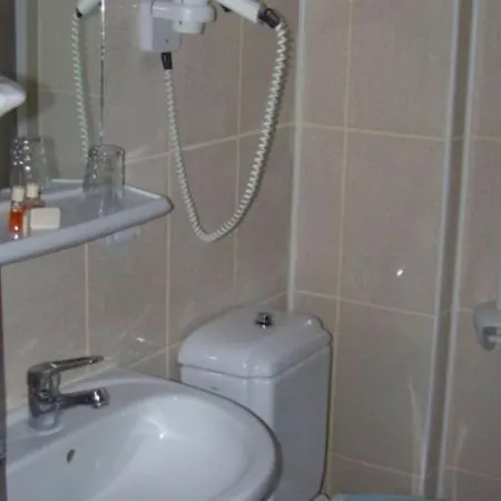 Glaros מלון אלאניה