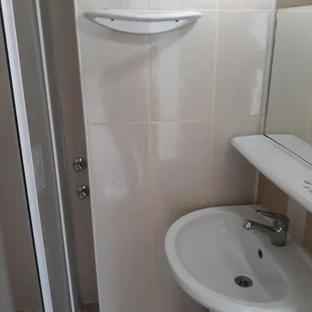 Glaros Otel 2*